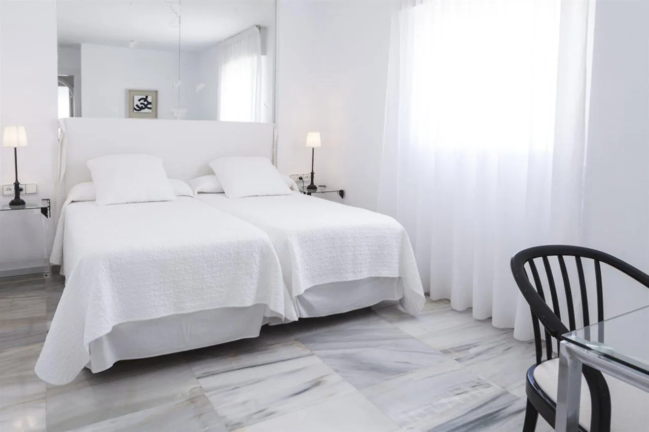 Hotel Suites Albayzin Del Mar Almuñécar 4*,